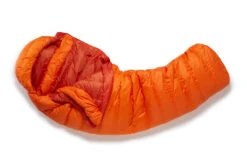 Rab Slaapzak Ascent 300 Long - Atomic -Camping Gasstel Winkel Rab slaapzak ascent 300 Atomic schuin