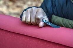 Exped Megamat Max Duo LW+ Burgundy -Camping Gasstel Winkel exped megamat max duo lw burgundy handvat