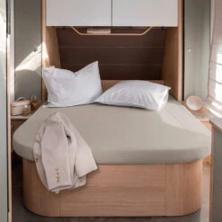 Walra Jersey Hoeslaken Queens Bed Zand -Camping Gasstel Winkel walra jersey hoeslaken queens bed zand 2